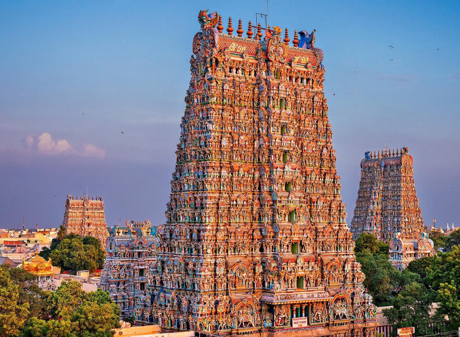Day 03: Tiruchirappalli (Trichy) – Thanjavur – Madurai